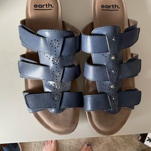 Earth brand leather wedge sandals